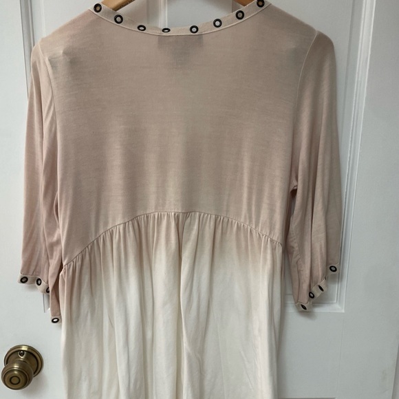 ROAM Beige and Cream Eyelet V-Neck Top - Picture 3 of 3